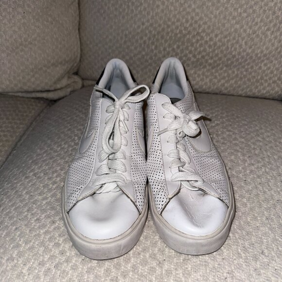 Nike Classic White Men's Leather Shoes with Logo Design - Size 11.5 - Picture 2 of 8